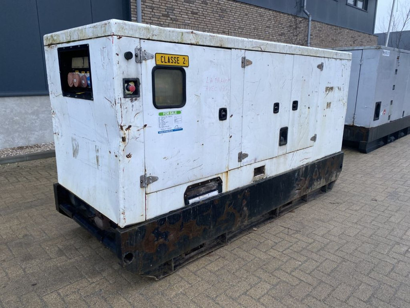 Himoinsa HFW 200 Iveco NEF 67 Stamford 200 kVA Silent generatorset - مجموعة المولدات: صور 3 Himoinsa HFW 200 Iveco NEF 67 Stamford 200 kVA Silent generatorset - مجموعة المولدات: صور 3