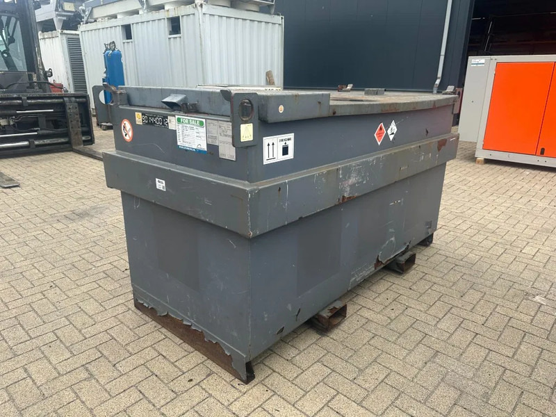 IBC Steenbergen Kiwa IBC 2000 liter dieseltank met handpomp Milieutank - خزان تخزين: صور 1 IBC Steenbergen Kiwa IBC 2000 liter dieseltank met handpomp Milieutank - خزان تخزين: صور 1