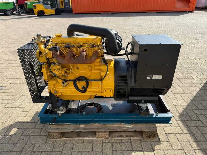 John Deere 4039 DF 008 Stamford 42.5 kVA generatorset - مجموعة المولدات: صور 2 John Deere 4039 DF 008 Stamford 42.5 kVA generatorset - مجموعة المولدات: صور 2