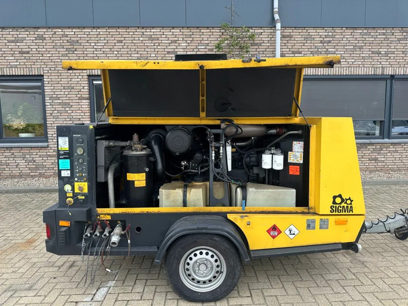 Kaeser M122 Deutz 11.1 m3 / min 10 Bar 83 kW Mobiele Diesel Compressor - ضاغط الهواء: صور 2 Kaeser M122 Deutz 11.1 m3 / min 10 Bar 83 kW Mobiele Diesel Compressor - ضاغط الهواء: صور 2
