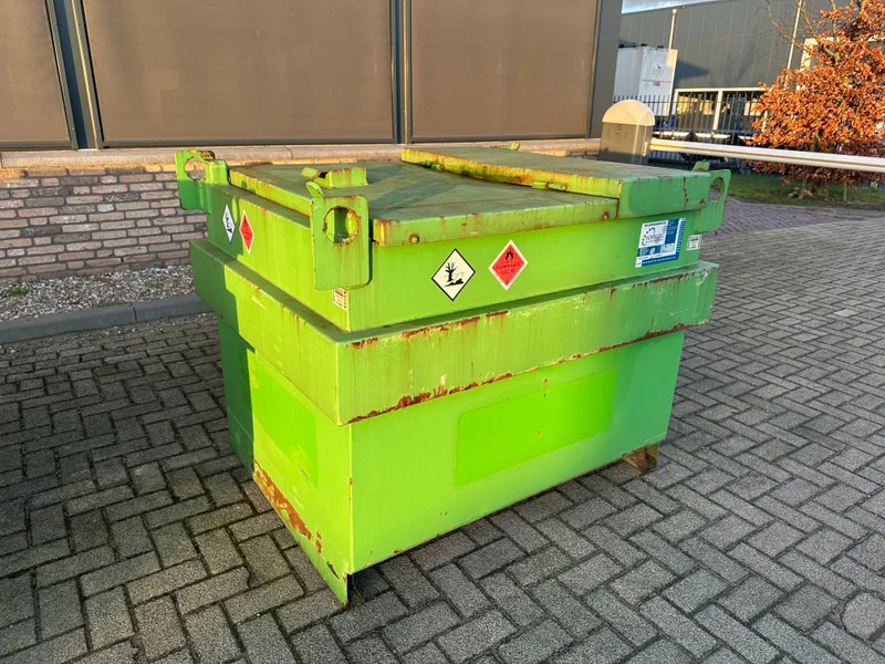 Kiwa IBC Steenbergen 750 liter Dieseltank met Handpomp Milieutank - حاوية شحن: صور 4 Kiwa IBC Steenbergen 750 liter Dieseltank met Handpomp Milieutank - حاوية شحن: صور 4