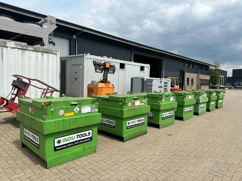 Kiwa IBC Steenbergen 750 liter Dieseltank met handpomp - خزان تخزين: صور 3 Kiwa IBC Steenbergen 750 liter Dieseltank met handpomp - خزان تخزين: صور 3