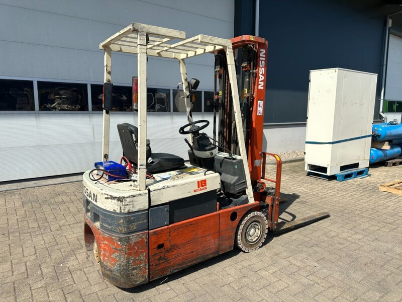 رافعة شوكية كهربائية Nissan N01L18U 1.8 ton Triplex Freelift Sideshift Elektra Heftruck Accu 2016 !: صور 13