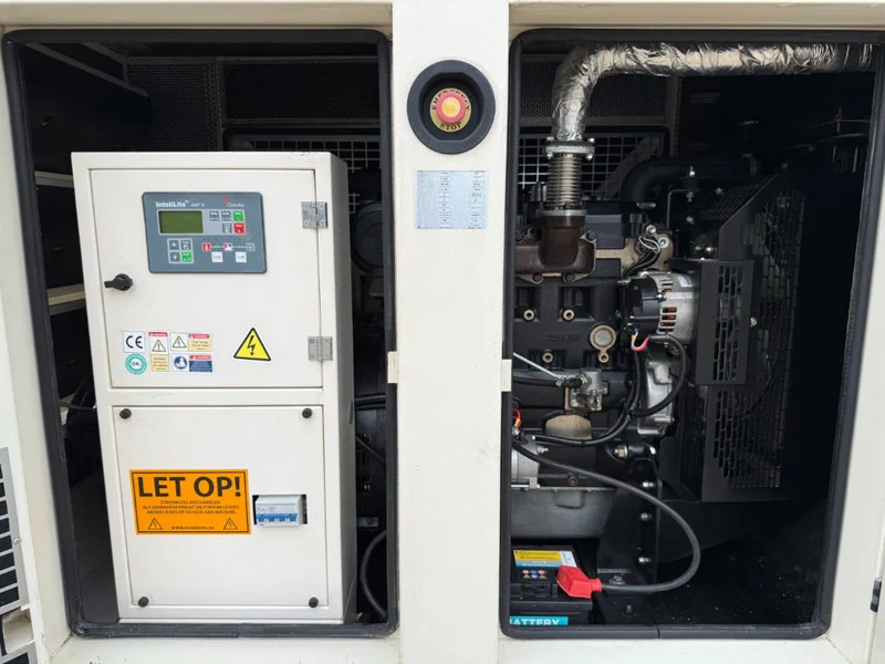 Perkins 1103A-33G 33 kVA Silent generatorset as New ! 231 hours ! - مجموعة المولدات: صور 2 Perkins 1103A-33G 33 kVA Silent generatorset as New ! 231 hours ! - مجموعة المولدات: صور 2