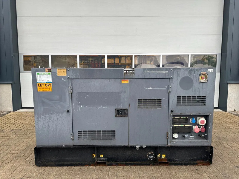 Perkins 1104D-44T Stamford 63 kVA Silent generatorset - مجموعة المولدات: صور 1 Perkins 1104D-44T Stamford 63 kVA Silent generatorset - مجموعة المولدات: صور 1