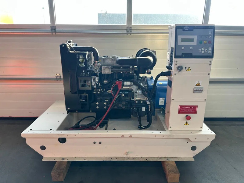 Perkins FG Wilson 23 kVA generatorset New ! - مجموعة المولدات: صور 1 Perkins FG Wilson 23 kVA generatorset New ! - مجموعة المولدات: صور 1