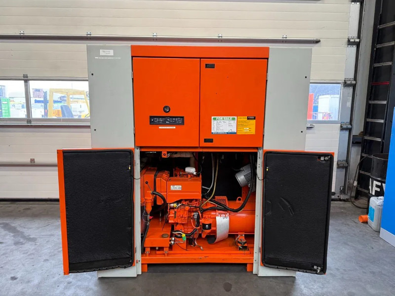 VM Leroy Somer 20 kVA gedempte noodstroom generatorset 514 hours - مجموعة المولدات: صور 2 VM Leroy Somer 20 kVA gedempte noodstroom generatorset 514 hours - مجموعة المولدات: صور 2