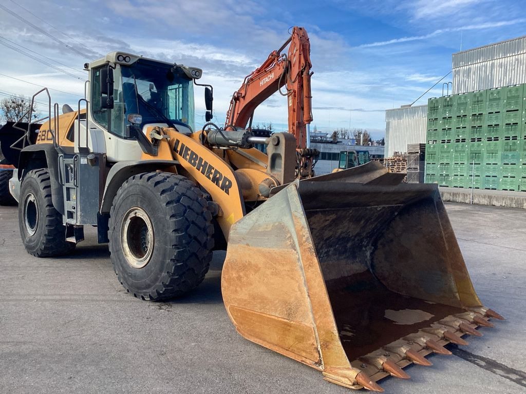 Liebherr L580 Xpower IV Zentralschmierung 5,4 kubik Schau - اللودر بعجل: صور 4 Liebherr L580 Xpower IV Zentralschmierung 5,4 kubik Schau - اللودر بعجل: صور 4