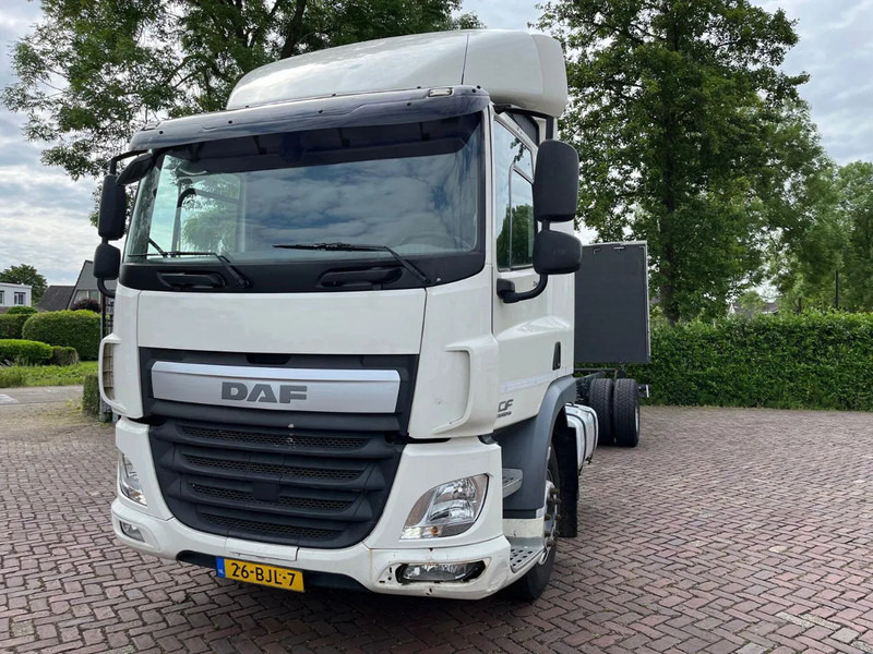 DAF CF 260 CF 260 FA CHASSIS CABINE EURO 6 - الشاسيه شاحنة: صور 4 DAF CF 260 CF 260 FA CHASSIS CABINE EURO 6 - الشاسيه شاحنة: صور 4