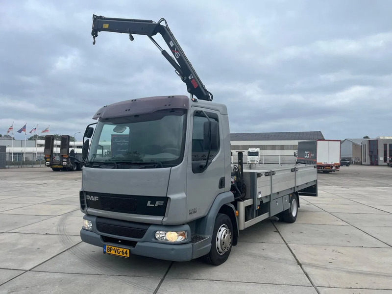 DAF LF 45 FA - شاحنة كرين, شاحنات مسطحة: صور 1 DAF LF 45 FA - شاحنة كرين, شاحنات مسطحة: صور 1