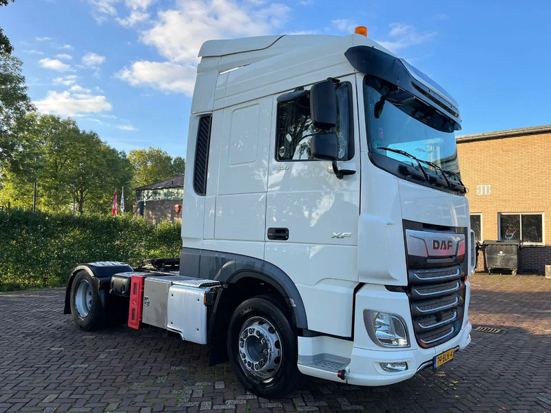 DAF XF 450 FT - شاحنة جرار: صور 1 DAF XF 450 FT - شاحنة جرار: صور 1