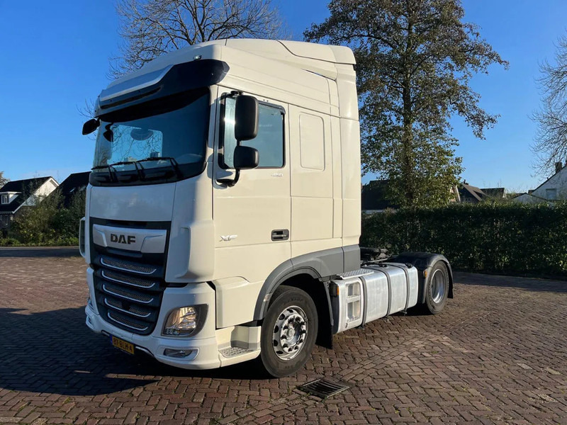 DAF XF 450 FT - شاحنة جرار: صور 1 DAF XF 450 FT - شاحنة جرار: صور 1