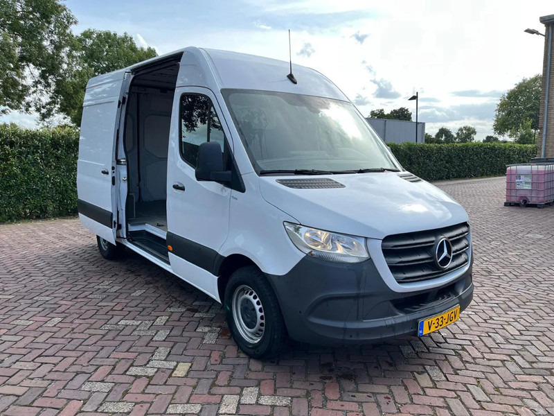 Mercedes-Benz Sprinter 317 1.9 CDI L2H1 - فان, الشاحنات الصغيرة كابينة مزدوجة: صور 5 Mercedes-Benz Sprinter 317 1.9 CDI L2H1 - فان, الشاحنات الصغيرة كابينة مزدوجة: صور 5