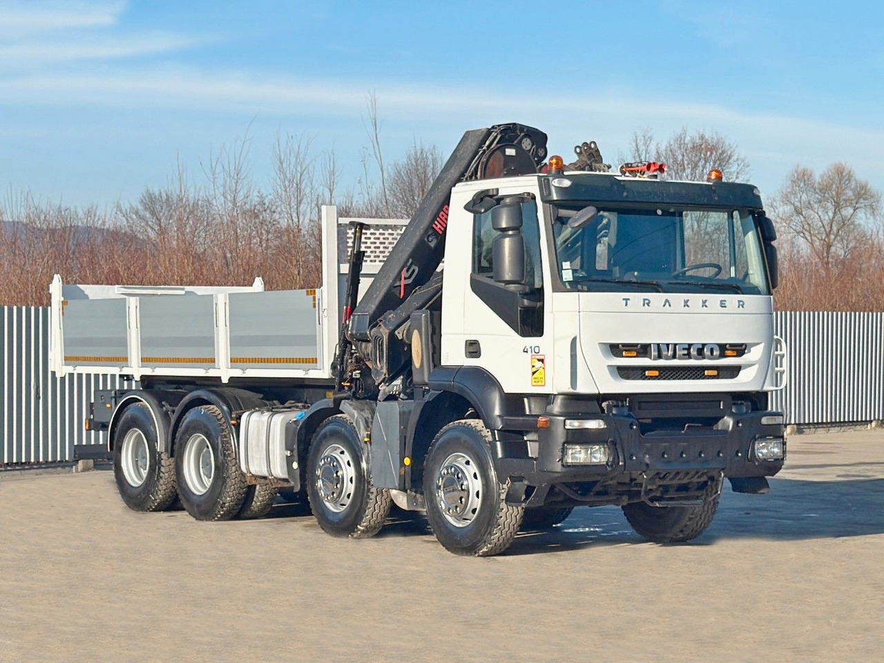 Iveco TRAKKER * HIAB 211 E - 6 HIDUO+ FUNK / 8x4 *TOP - قلابات, شاحنة كرين: صور 3 Iveco TRAKKER * HIAB 211 E - 6 HIDUO+ FUNK / 8x4 *TOP - قلابات, شاحنة كرين: صور 3