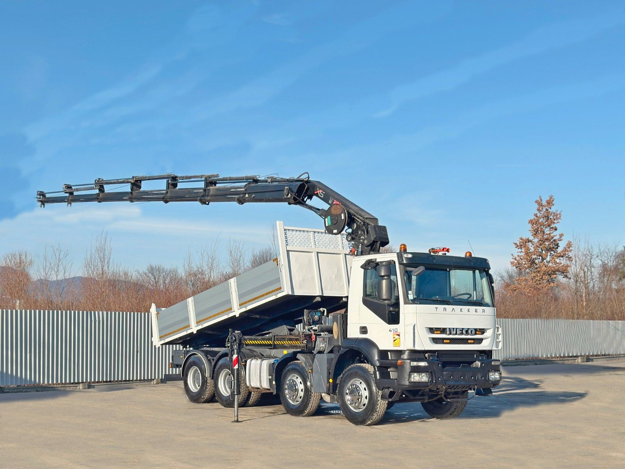 Iveco TRAKKER * HIAB 211 E - 6 HIDUO+ FUNK / 8x4 *TOP - قلابات, شاحنة كرين: صور 2 Iveco TRAKKER * HIAB 211 E - 6 HIDUO+ FUNK / 8x4 *TOP - قلابات, شاحنة كرين: صور 2