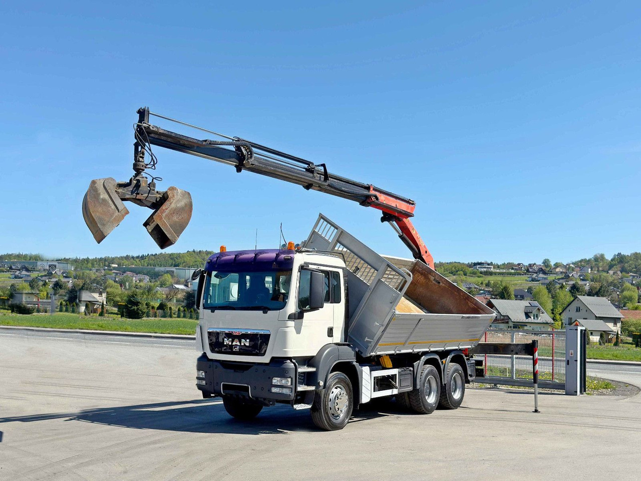 MAN TGS 33.360*KIPPER 4,95 m *PK 15002 * 6x4 - قلابات, شاحنة كرين: صور 2 MAN TGS 33.360*KIPPER 4,95 m *PK 15002 * 6x4 - قلابات, شاحنة كرين: صور 2