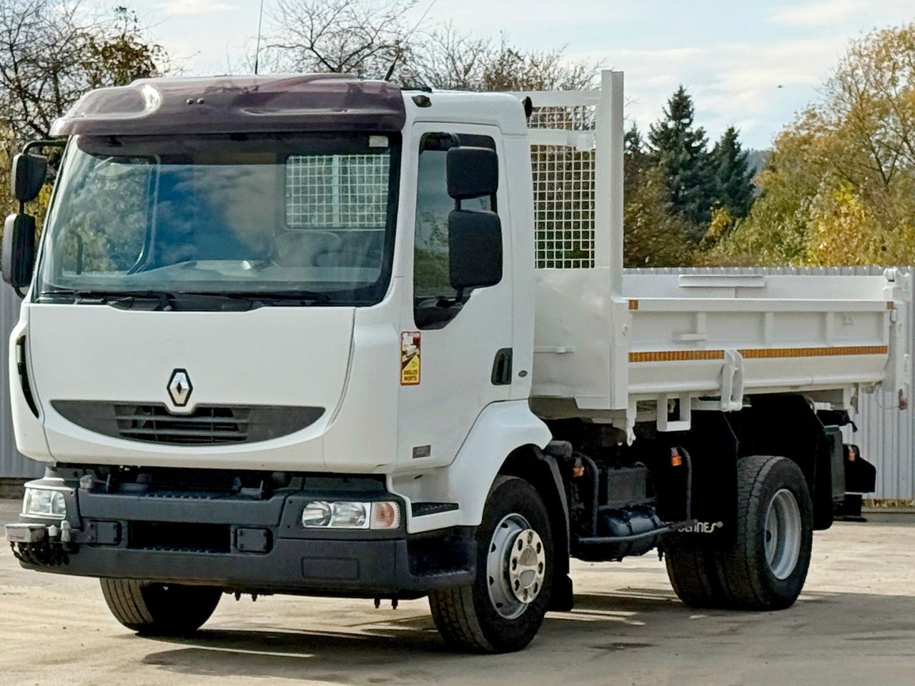 Renault MIDLUM 220 DCI *KIPPER 3,80m * BORDMATIC - قلابات, شاحنة كرين: صور 4 Renault MIDLUM 220 DCI *KIPPER 3,80m * BORDMATIC - قلابات, شاحنة كرين: صور 4
