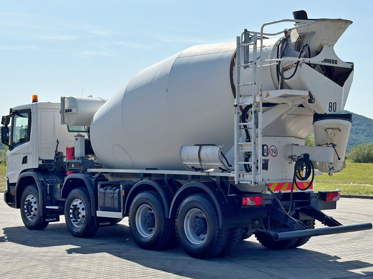 Scania P 450 * Betonmischer * 8x4 * TOPZUSTAND - شاحنة خلاطة خرسانة: صور 5 Scania P 450 * Betonmischer * 8x4 * TOPZUSTAND - شاحنة خلاطة خرسانة: صور 5