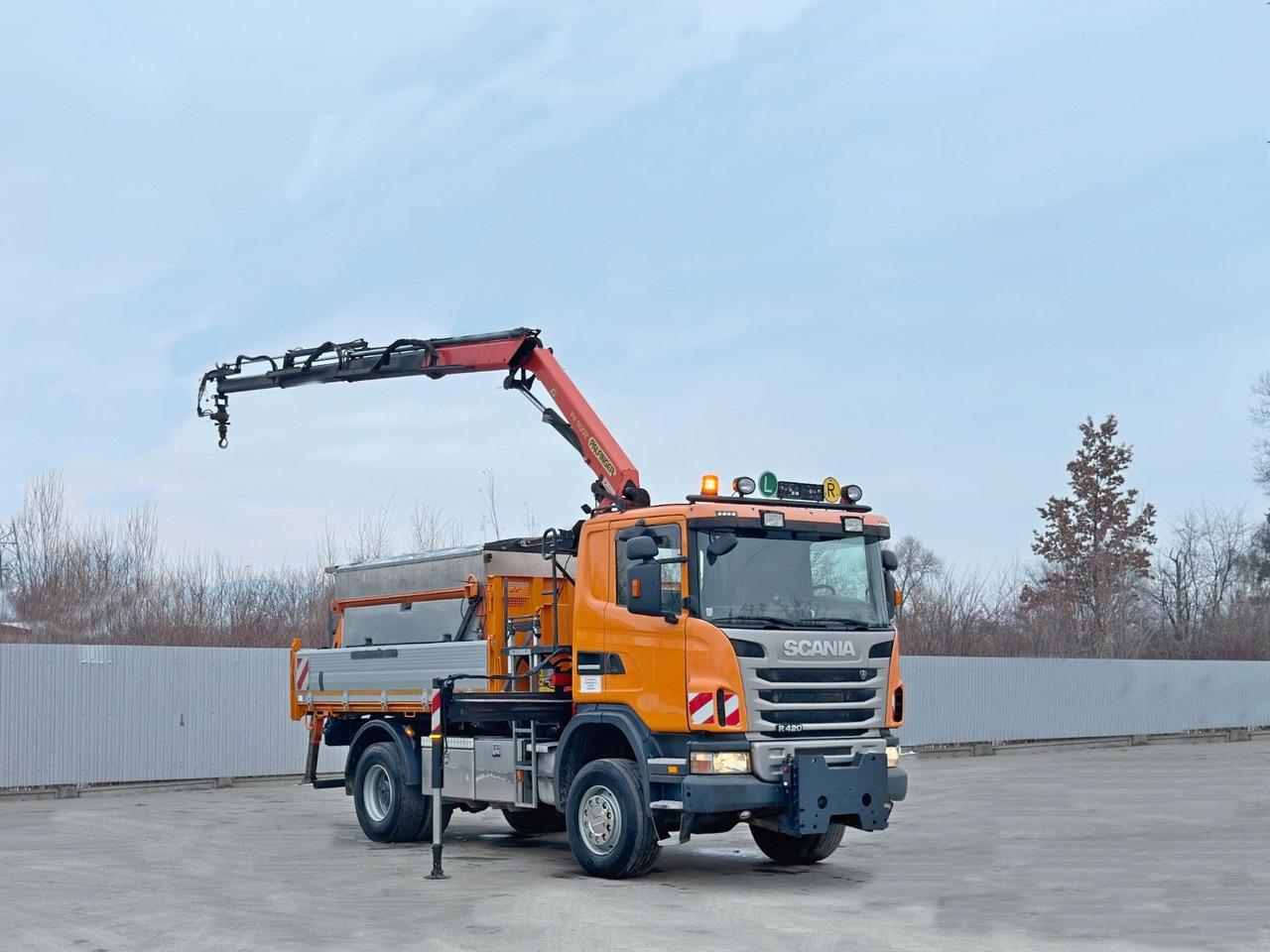 Scania R 420 KIPPER 4,15 m * PK 11002/FUNK * sandblaste - شاحنة كرين: صور 4 Scania R 420 KIPPER 4,15 m * PK 11002/FUNK * sandblaste - شاحنة كرين: صور 4