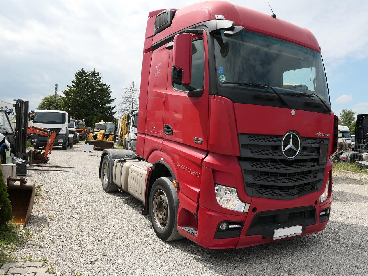 Mercedes Benz Actros 1845 - شاحنة جرار: صور 4 Mercedes Benz Actros 1845 - شاحنة جرار: صور 4
