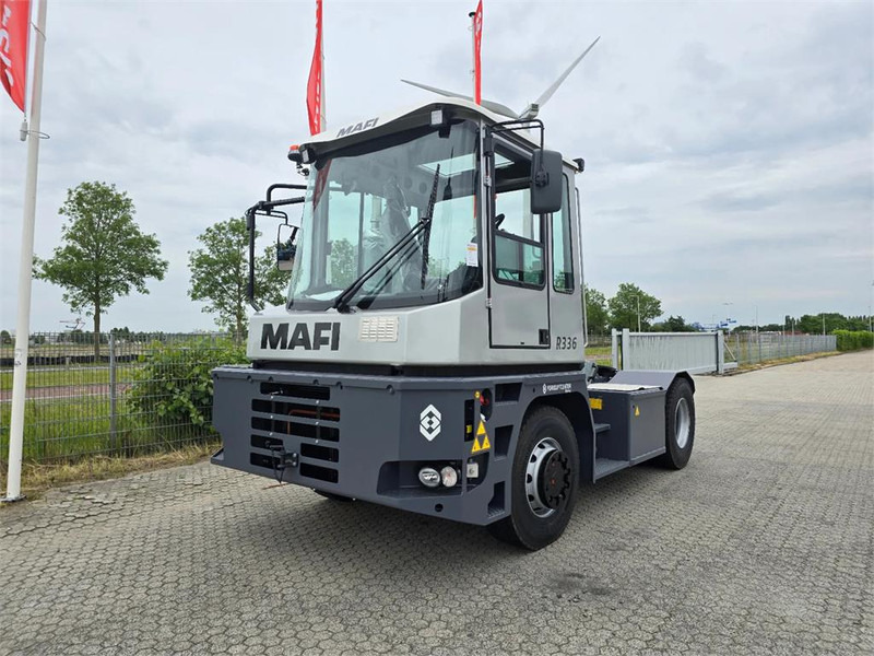 Mafi R336 4x4 - جرارات صالات المطارات: صور 2 Mafi R336 4x4 - جرارات صالات المطارات: صور 2