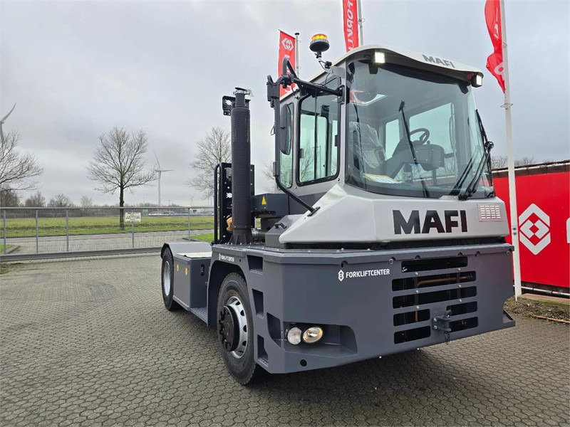 Mafi R336 4x4 - جرارات صالات المطارات: صور 1 Mafi R336 4x4 - جرارات صالات المطارات: صور 1
