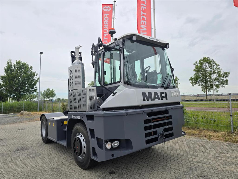 Mafi R336 4x4 - جرارات صالات المطارات: صور 1 Mafi R336 4x4 - جرارات صالات المطارات: صور 1