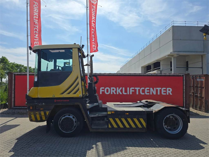 Terberg RT223 4x4 - جرارات صالات المطارات: صور 4 Terberg RT223 4x4 - جرارات صالات المطارات: صور 4