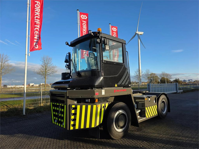 Terberg RT403 4x4 - جرارات صالات المطارات: صور 2 Terberg RT403 4x4 - جرارات صالات المطارات: صور 2