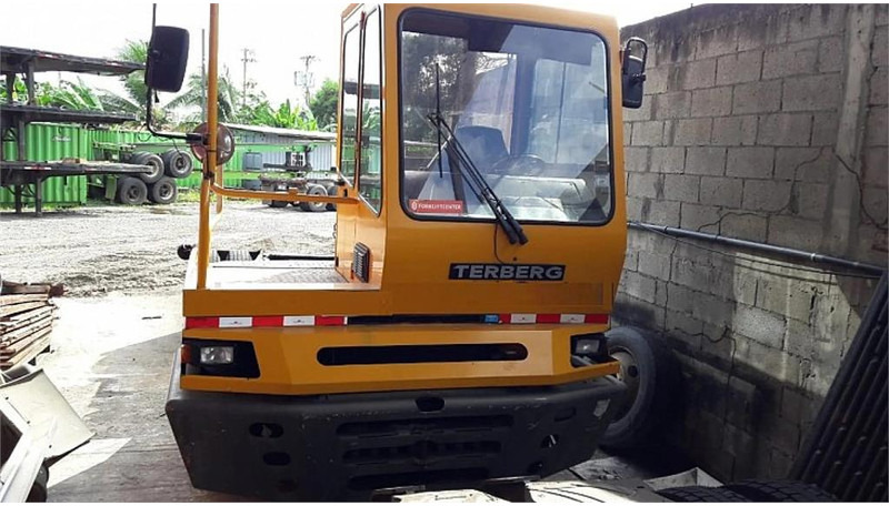 Terberg YT182 - جرارات صالات المطارات: صور 2 Terberg YT182 - جرارات صالات المطارات: صور 2