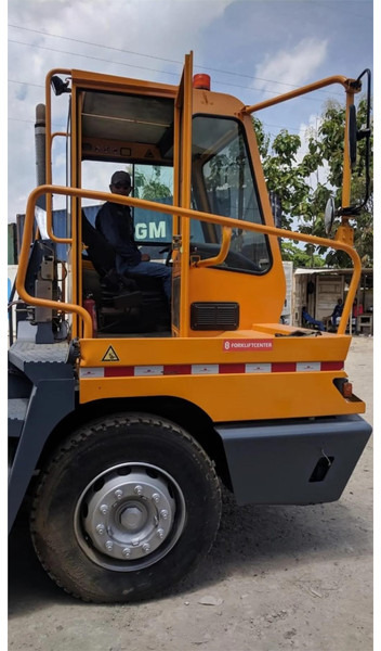 Terberg YT182 - جرارات صالات المطارات: صور 4 Terberg YT182 - جرارات صالات المطارات: صور 4