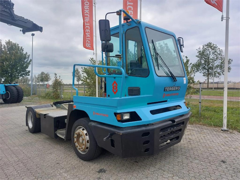 Terberg YT182 - جرارات صالات المطارات: صور 1 Terberg YT182 - جرارات صالات المطارات: صور 1