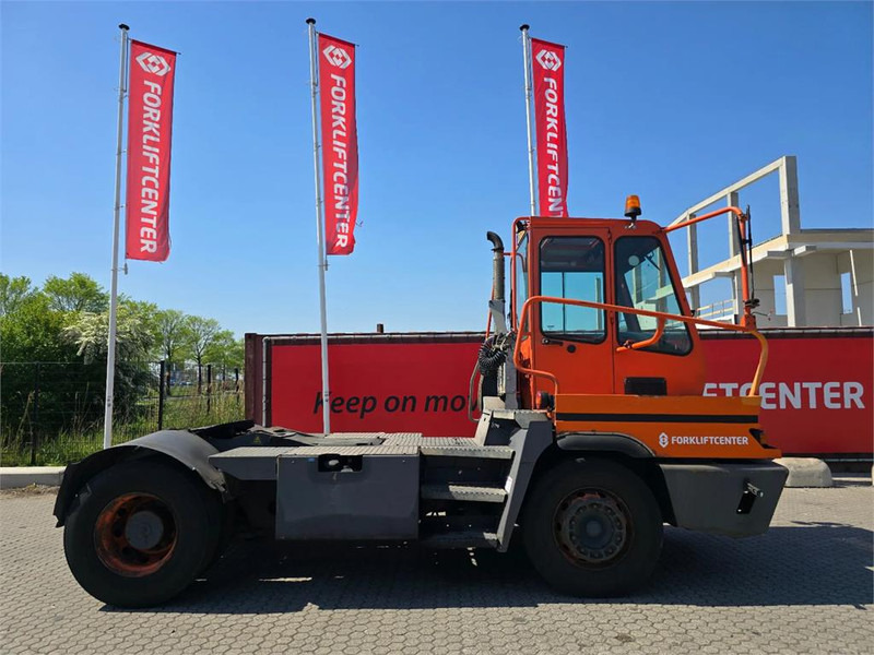 Terberg YT182 - جرارات صالات المطارات: صور 3 Terberg YT182 - جرارات صالات المطارات: صور 3