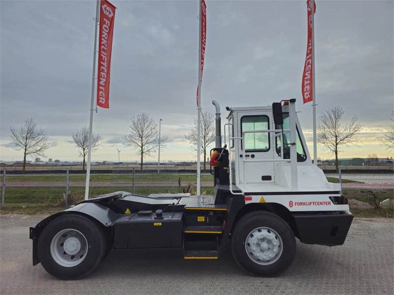 Terberg YT220 - جرارات صالات المطارات: صور 3 Terberg YT220 - جرارات صالات المطارات: صور 3