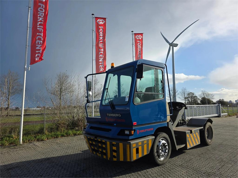 Terberg YT222 - جرارات صالات المطارات: صور 2 Terberg YT222 - جرارات صالات المطارات: صور 2