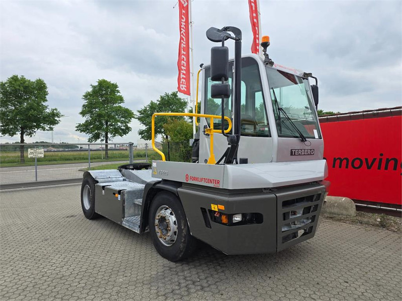Terberg YT223 - جرارات صالات المطارات: صور 1 Terberg YT223 - جرارات صالات المطارات: صور 1