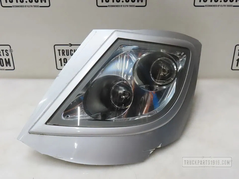 DAF 1784822 Lighting Skylight Li. - مصباح الضباب - شاحنة: صور 1 DAF 1784822 Lighting Skylight Li. - مصباح الضباب - شاحنة: صور 1