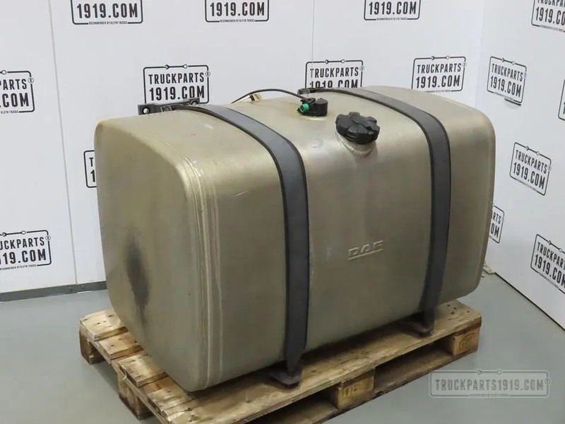 DAF 1949909 Brandstoftank + steunen 495L - خزان وقود - شاحنة: صور 1 DAF 1949909 Brandstoftank + steunen 495L - خزان وقود - شاحنة: صور 1