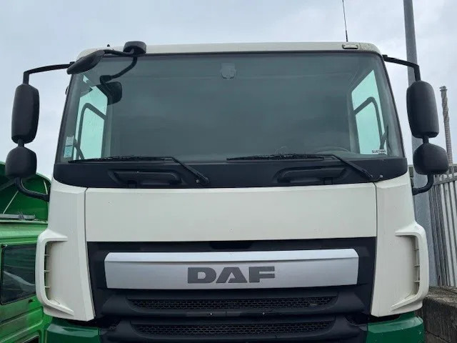 DAF CF Euro6 Cabine Compleet - الكابينة والداخلية - شاحنة: صور 2 DAF CF Euro6 Cabine Compleet - الكابينة والداخلية - شاحنة: صور 2