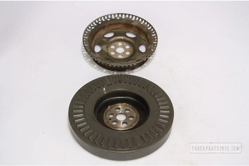 DAF Engines & Parts Trillingsdemper DAF GR165 - العمود المرفقي - شاحنة: صور 1 DAF Engines & Parts Trillingsdemper DAF GR165 - العمود المرفقي - شاحنة: صور 1