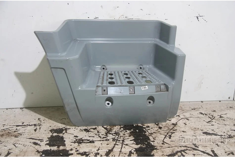 Iveco Body & Chassis Parts Stralis Instapbak R - خطوة جانبية - شاحنة: صور 1 Iveco Body & Chassis Parts Stralis Instapbak R - خطوة جانبية - شاحنة: صور 1