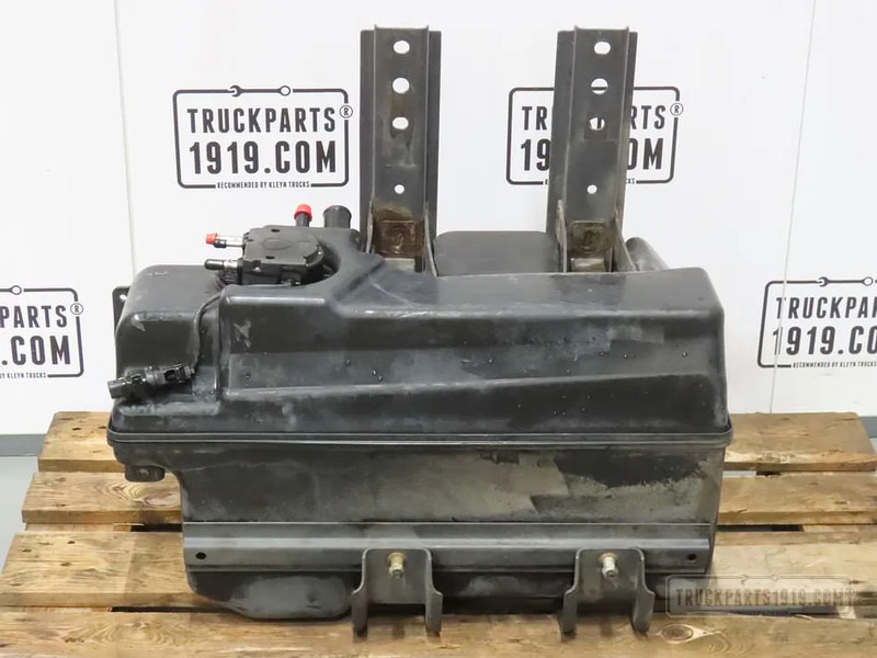 Scania 2196094 AdBlue tank Scania - نظام العادم - شاحنة: صور 2 Scania 2196094 AdBlue tank Scania - نظام العادم - شاحنة: صور 2