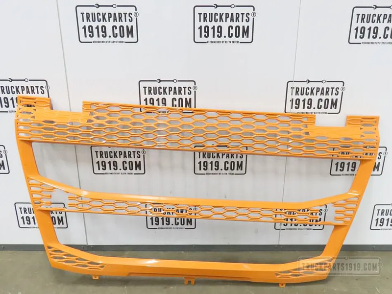 Volvo 84235714 Ondergrille FH5 - جلوپنجره - شاحنة: صور 1 Volvo 84235714 Ondergrille FH5 - جلوپنجره - شاحنة: صور 1