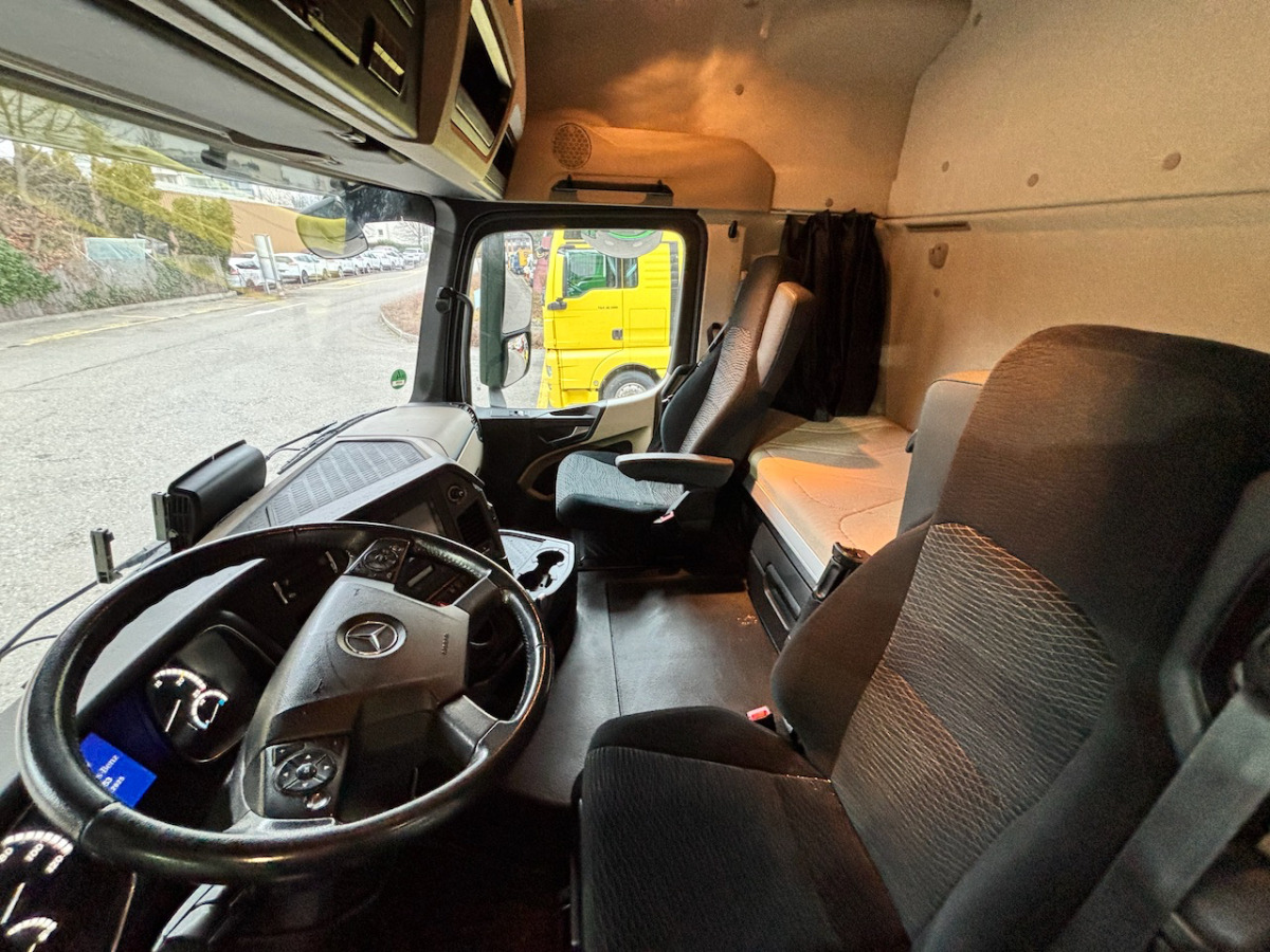 MERCEDES 2543 6x2 - شاحنات الحاويات / جسم علوي قابل للتغيير شاحنة: صور 4 MERCEDES 2543 6x2 - شاحنات الحاويات / جسم علوي قابل للتغيير شاحنة: صور 4