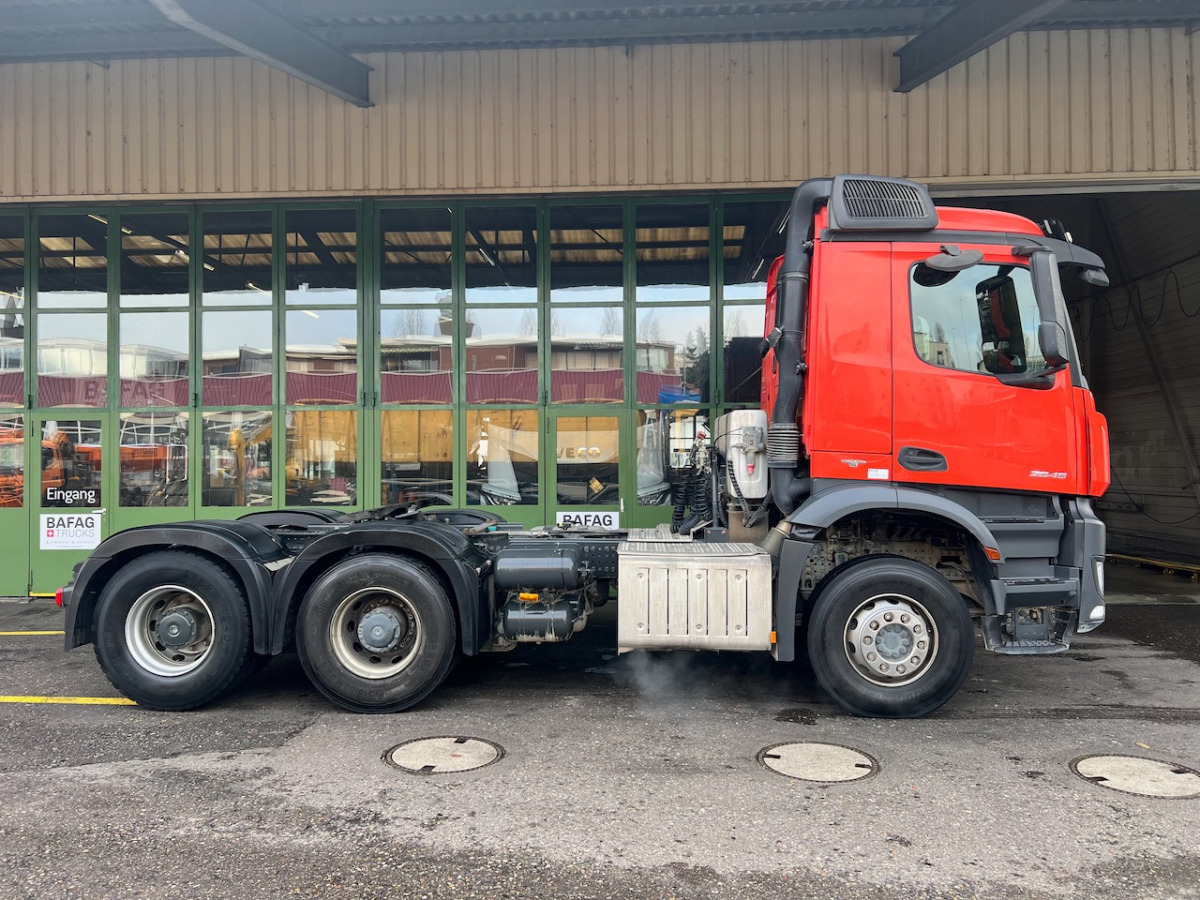 MERCEDES Arocs 2645 - شاحنة جرار: صور 3 MERCEDES Arocs 2645 - شاحنة جرار: صور 3