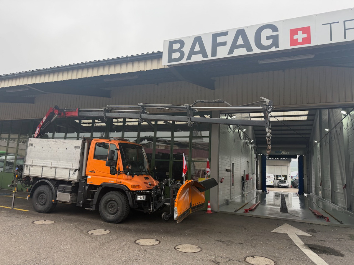 UNIMOG U300 - سيارة بلدية: صور 2 UNIMOG U300 - سيارة بلدية: صور 2