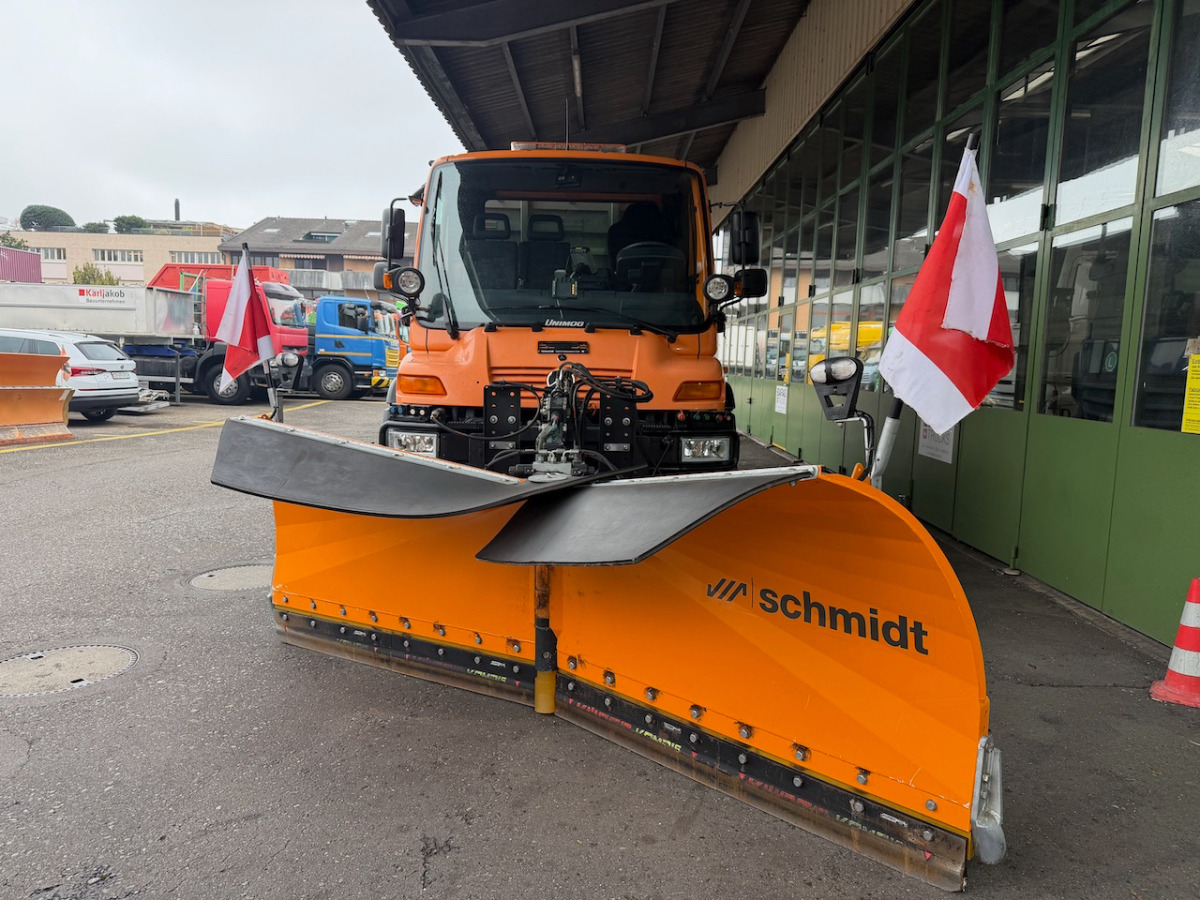 UNIMOG U300 - سيارة بلدية: صور 4 UNIMOG U300 - سيارة بلدية: صور 4