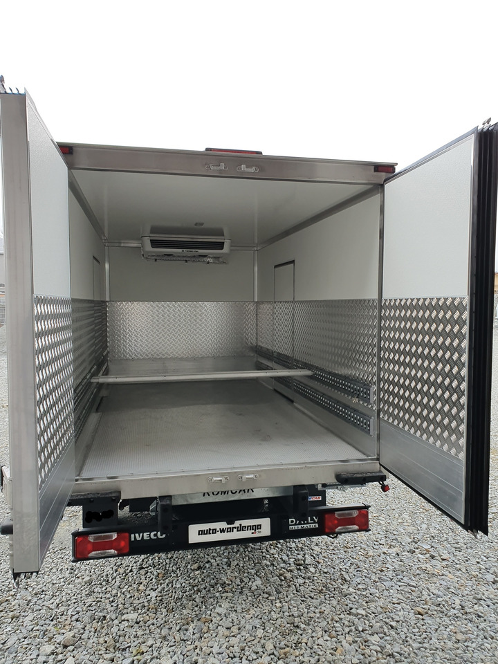 Iveco Daily 180 Tiefkühlkoffer -20°C - الشاحنات الصغيرة المبردة: صور 4 Iveco Daily 180 Tiefkühlkoffer -20°C - الشاحنات الصغيرة المبردة: صور 4