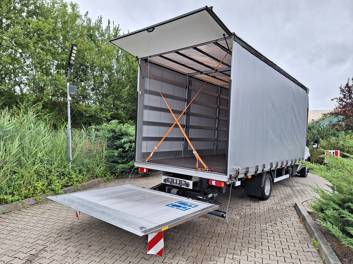 Iveco Daily 70C18 Backsleeper BÄR - شاحنة ستارة: صور 5 Iveco Daily 70C18 Backsleeper BÄR - شاحنة ستارة: صور 5