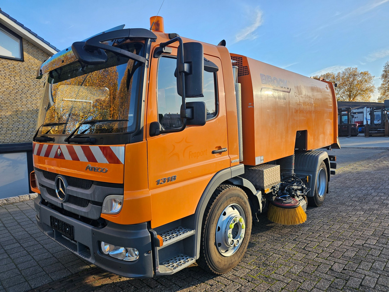 Mercedes Benz Atergo 1518 - سياره كنس شوارع: صور 4 Mercedes Benz Atergo 1518 - سياره كنس شوارع: صور 4